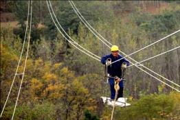 天高云淡 飛車(chē)走銀線