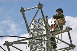 為革命老區(qū)架設新線路確保百姓迎峰度夏用電