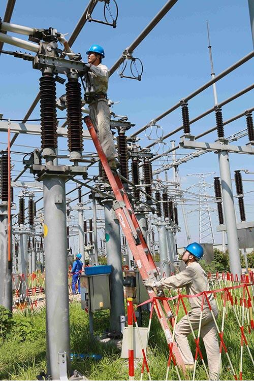 檢修電網(wǎng)設(shè)備 提高健康水平