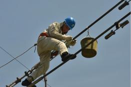 供電公司：成功研發(fā)耐張導(dǎo)線壓接管新型防護金具