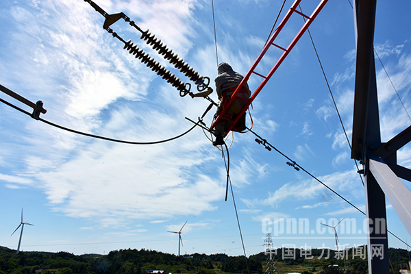 W020170918389217749850