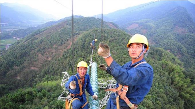 加緊建設(shè)安徽寧國至黃山吳川變電站220千伏輸電線路