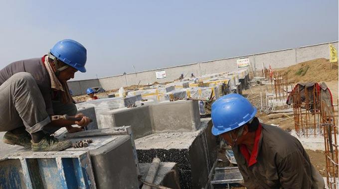 冒酷暑戰(zhàn)高溫加快推進220千伏袁家變電站建設(shè)