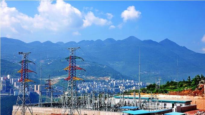 恩施供電：鏖戰(zhàn)三伏建電網