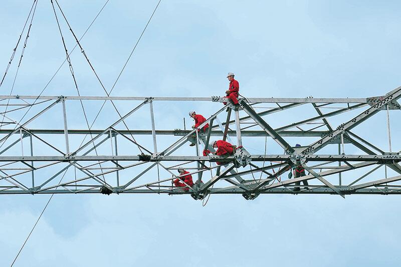 酒泉—湖南±800千伏特高壓直流輸電工程湖北段鄂Ⅱ標(biāo)段5687號鐵塔正式開始組立施工