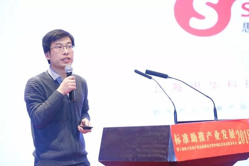 從“運(yùn)營(yíng)商老兵”到“云計(jì)算新勢(shì)力”