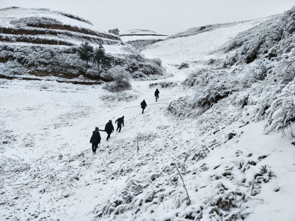  云南電網(wǎng)積極應(yīng)對雨雪天氣確保電網(wǎng)安全