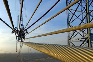 “一條特高壓解決四川棄水”，但誰(shuí)需要特高壓？