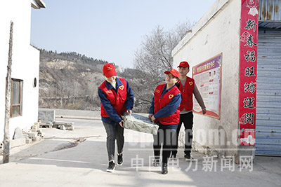 博愛供電:關(guān)愛山區(qū)兒童