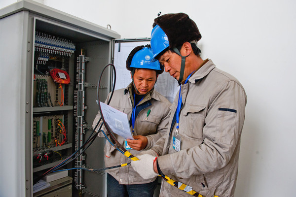 靖江供電:安裝開(kāi)關(guān)保用電