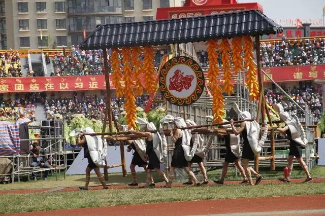 楚雄州慶，跟著小赫茲一起湊熱鬧！