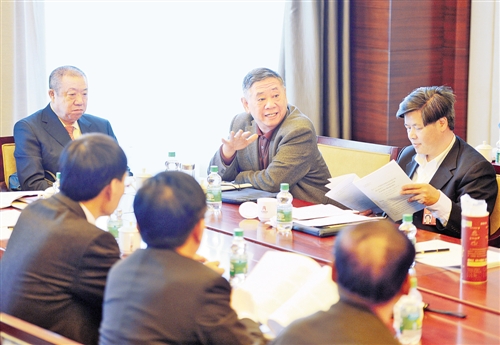 利用“互聯(lián)網(wǎng)+”打通現(xiàn)代農(nóng)業(yè)產(chǎn)業(yè)鏈