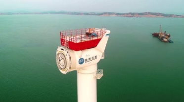 重磅！全球風(fēng)輪直徑最大抗臺風(fēng)型風(fēng)電機組成功吊裝！