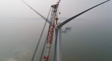 重磅！全球風(fēng)輪直徑最大抗臺風(fēng)型風(fēng)電機組成功吊裝！
