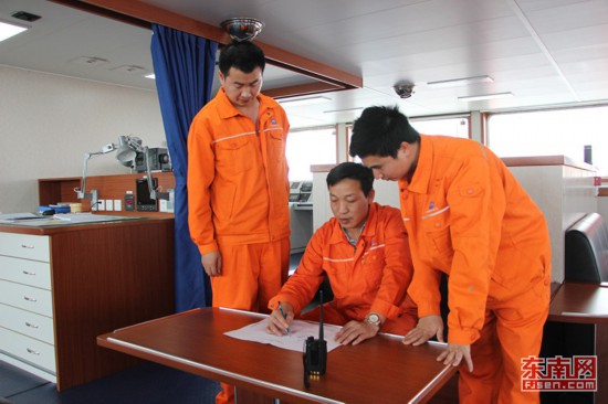 海上風(fēng)電作業(yè)平臺“大橋福船”號首秀 記者探訪揭秘背后故事