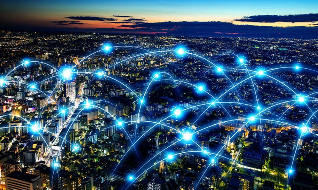 無人車、無人機(jī)、超級(jí)高鐵、智慧城市......這是一份來自未來的出行報(bào)告