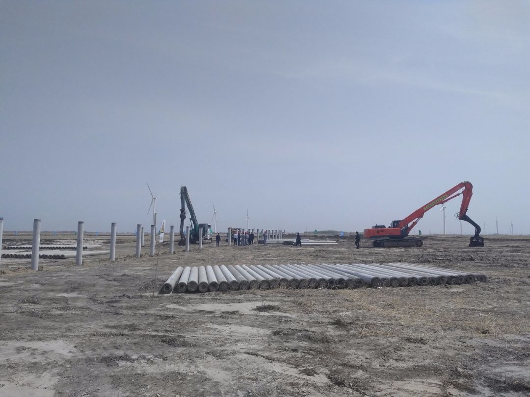 直擊光伏領(lǐng)跑者第一開工現(xiàn)場