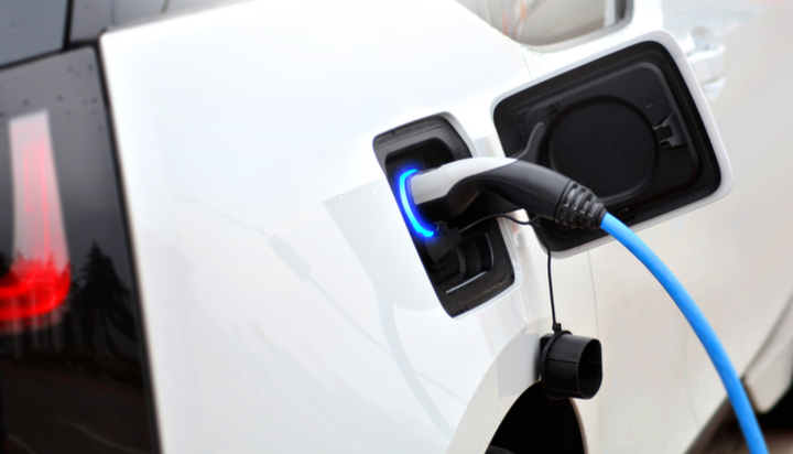 未來3-10年公共充電器僅占英國(guó)電動(dòng)汽車充電站的8%