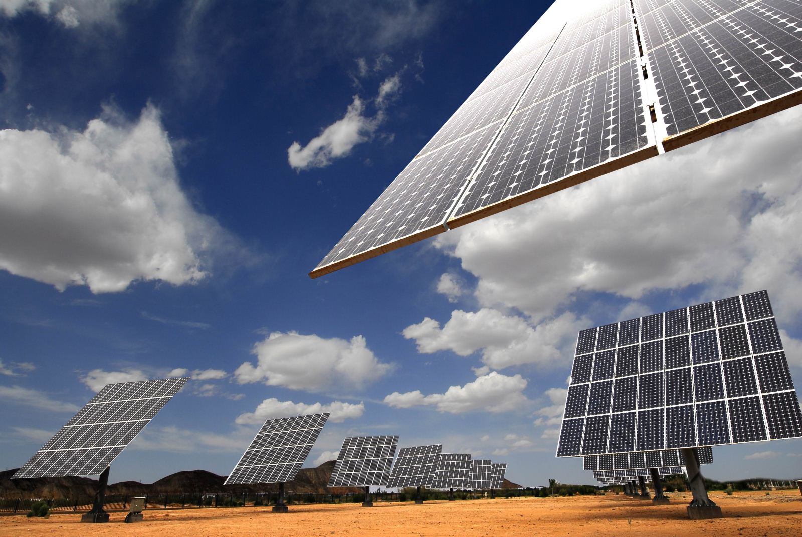 【深度】“531”之后一片狼藉：光伏企業(yè)尚有一線生機(jī)？