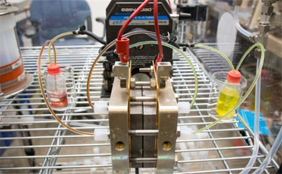 有機(jī)液流電池或?qū)⒃陔娋W(wǎng)儲(chǔ)能和調(diào)峰中擔(dān)當(dāng)重任