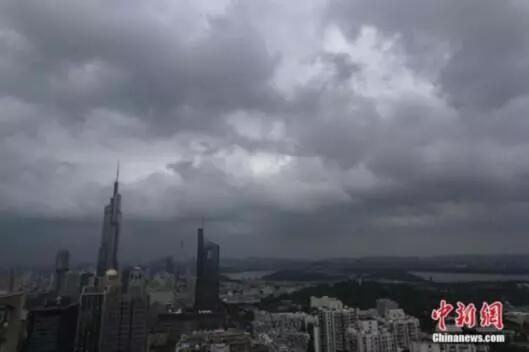 多個預警齊發(fā) 三臺風海上共舞 強降雨將覆蓋我國六大流域