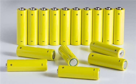 新能源細(xì)分領(lǐng)域 磷酸鐵鋰電池能否“強(qiáng)勢(shì)回歸”？