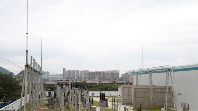 興義供電局110千伏花月變電站順利投運(yùn)，這是黔西南州首座110千伏智能變電站。