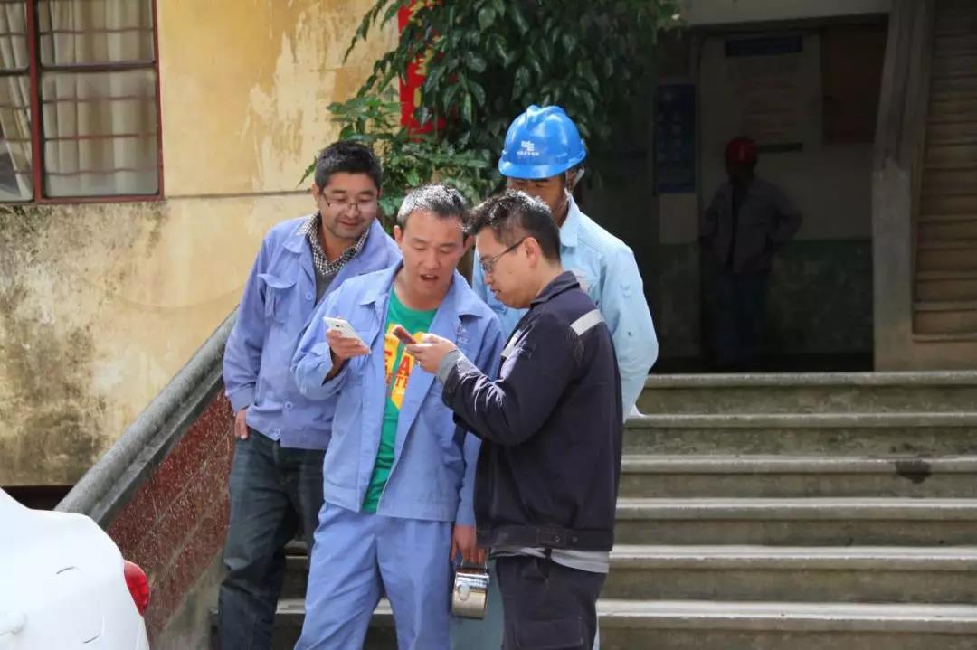 玉溪江川供電局“互聯(lián)網(wǎng)+”服務(wù)走進(jìn)地方企業(yè)