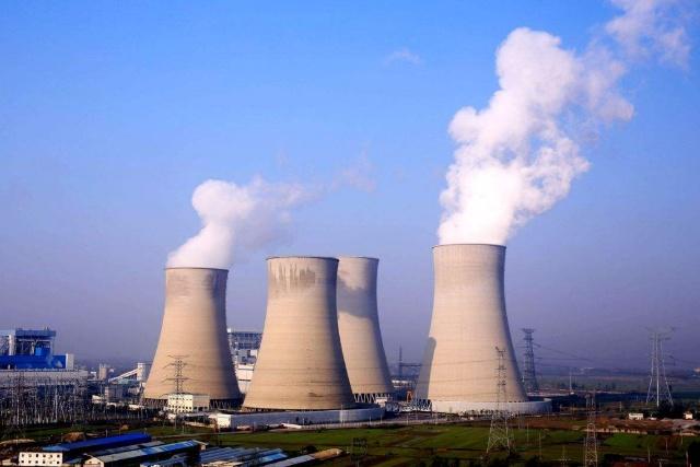 我國(guó)的火電廠燃燒一噸的煤礦，能產(chǎn)生多少電量？