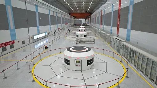 國網(wǎng)董事長辛保安與哈電集團(tuán)董事長曹志安會談